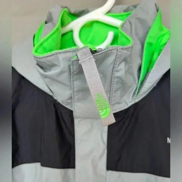 THE NORTH FACE Boys' Resolve Reflective Jacket Sz L - Picture 3 of 5